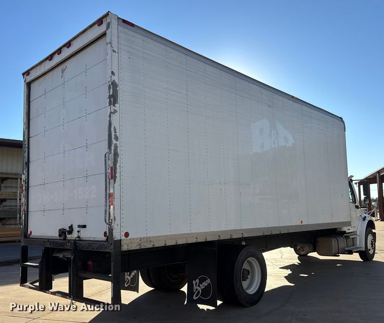 image for item NB9002 2004 Freightliner Business Class M2 box truck