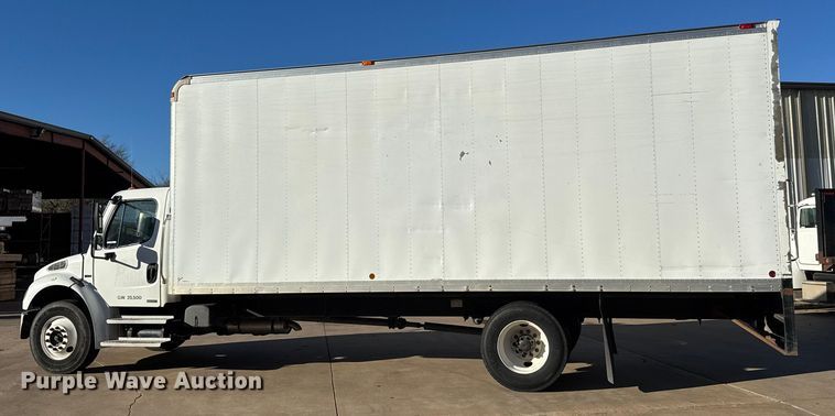 image for item NB9002 2004 Freightliner Business Class M2 box truck