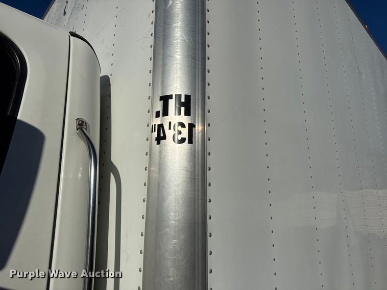 image for item NB9002 2004 Freightliner Business Class M2 box truck