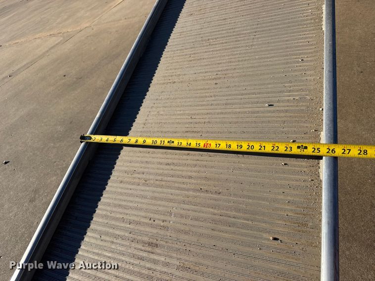 image for item NB9002 2004 Freightliner Business Class M2 box truck