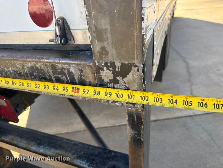 image for item NB9002 2004 Freightliner Business Class M2 box truck