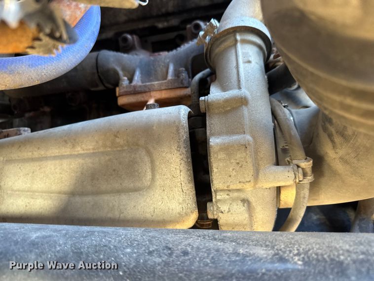 image for item NB9002 2004 Freightliner Business Class M2 box truck