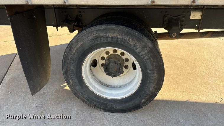 image for item NB9002 2004 Freightliner Business Class M2 box truck