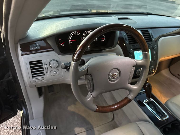 image for item NB9003 2007 Cadillac DTS 