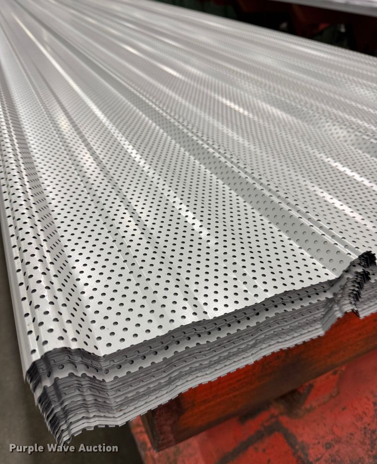 image for item NB9543 (354) sheets of metal siding/roofing