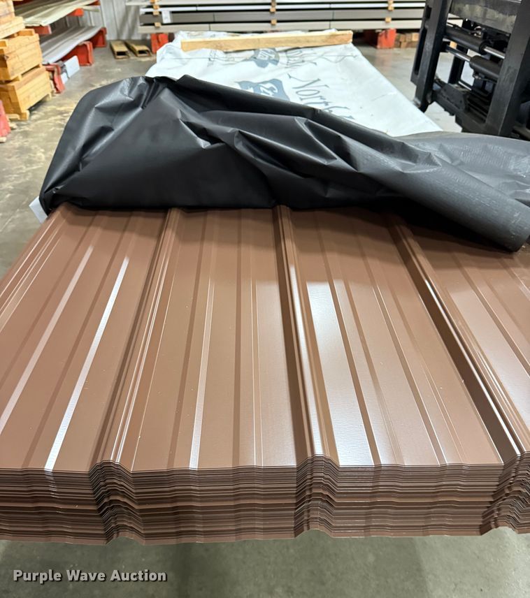 image for item NB9545 (529) sheets of metal siding/roofing