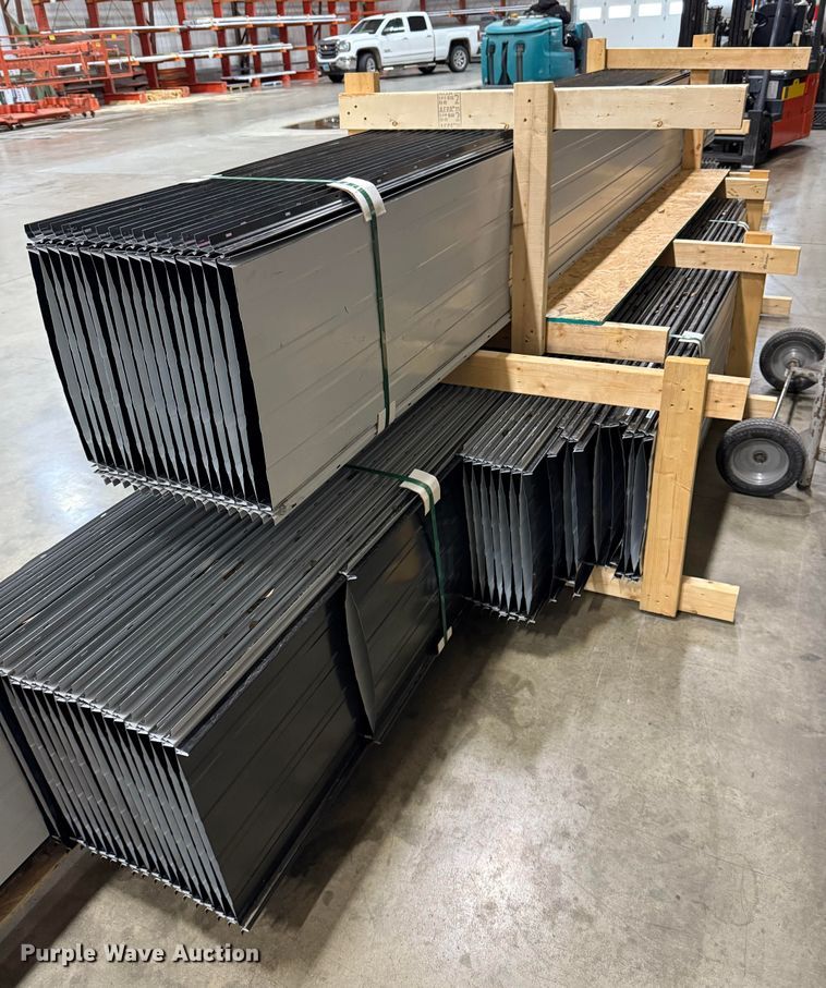 image for item NB9546 (143) sheets of metal siding/roofing