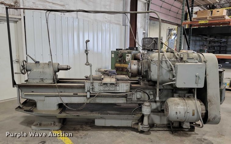 image for item NO9777 Lodge & Shipley WV7090 metal lathe