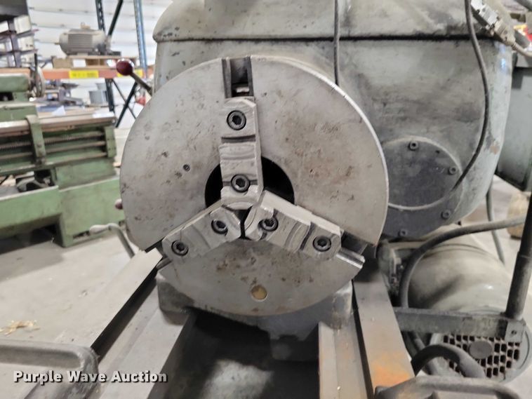 image for item NO9777 Lodge & Shipley WV7090 metal lathe