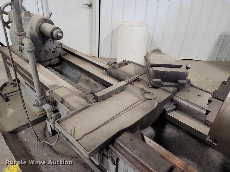 image for item NO9777 Lodge & Shipley WV7090 metal lathe