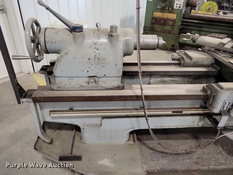 image for item NO9777 Lodge & Shipley WV7090 metal lathe