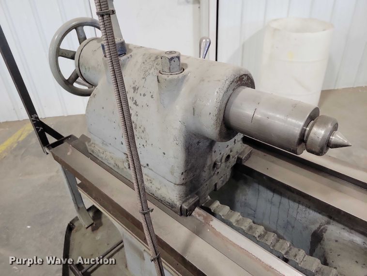 image for item NO9777 Lodge & Shipley WV7090 metal lathe