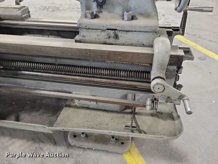 image for item NO9777 Lodge & Shipley WV7090 metal lathe
