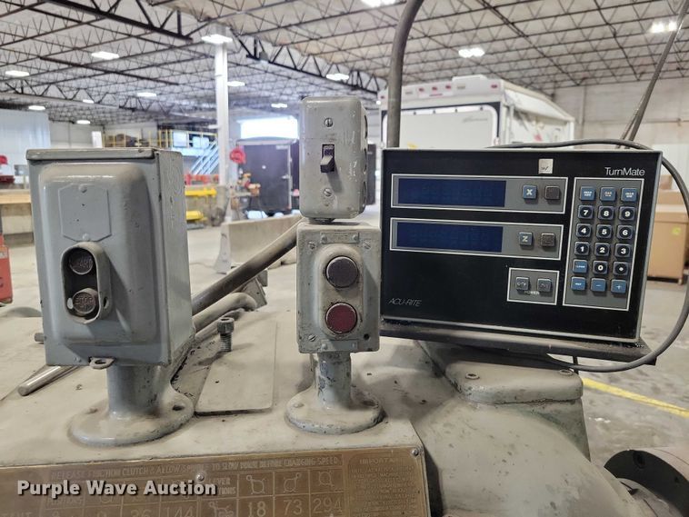 image for item NO9777 Lodge & Shipley WV7090 metal lathe