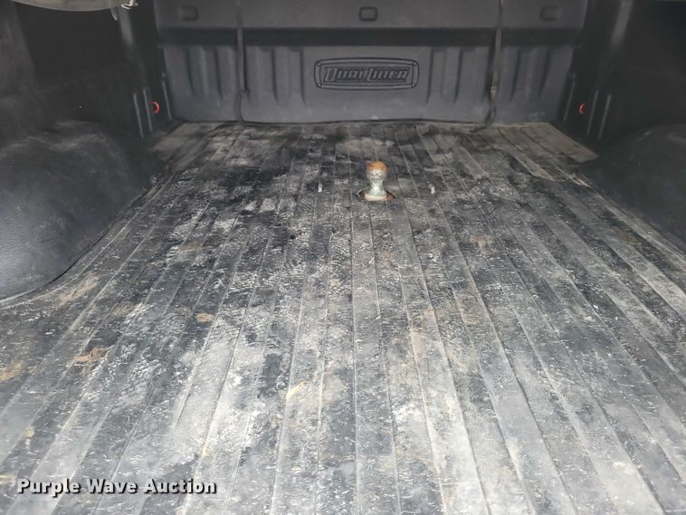 image for item NO9781 2011 Chevrolet Silverado 2500HD Crew Cab pickup truck