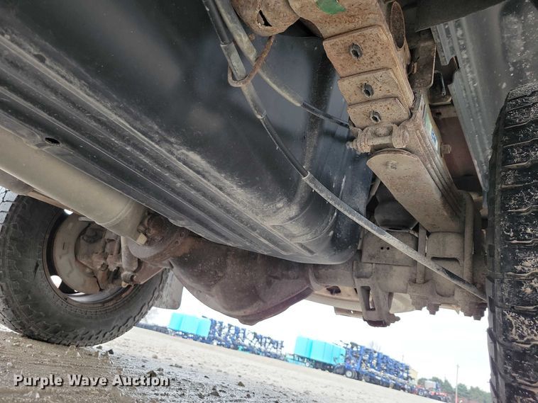 image for item NO9781 2011 Chevrolet Silverado 2500HD Crew Cab pickup truck