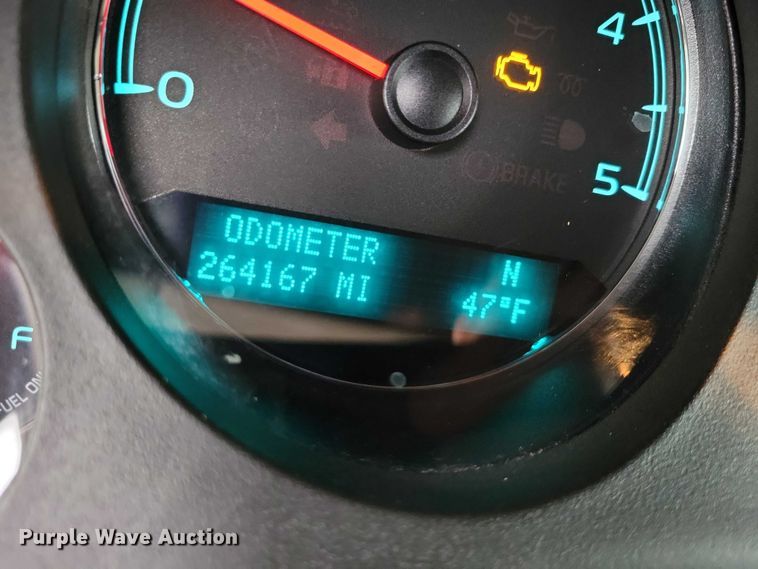 image for item NO9781 2011 Chevrolet Silverado 2500HD Crew Cab pickup truck