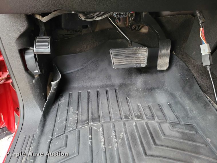 image for item NO9781 2011 Chevrolet Silverado 2500HD Crew Cab pickup truck