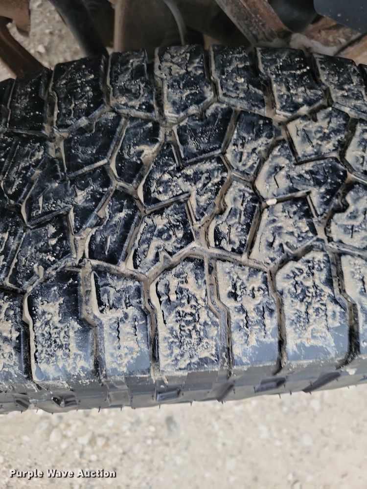 image for item NO9781 2011 Chevrolet Silverado 2500HD Crew Cab pickup truck