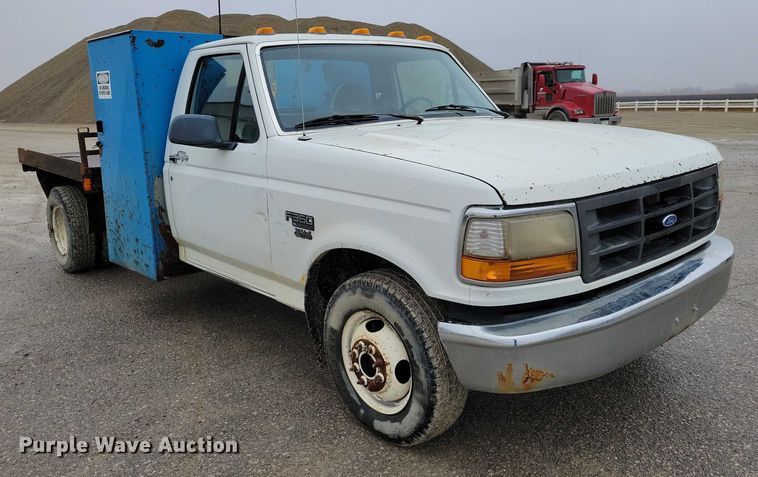 image for item NO9788 1996 Ford F350 XL flatbed pickup truck