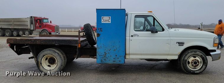image for item NO9788 1996 Ford F350 XL flatbed pickup truck