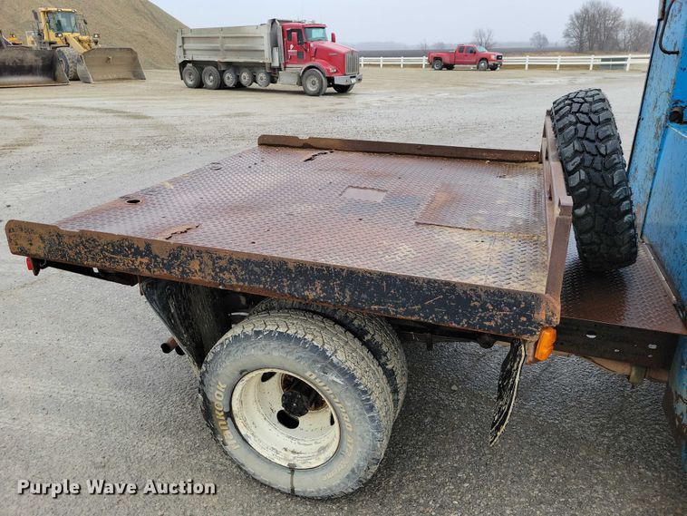 image for item NO9788 1996 Ford F350 XL flatbed pickup truck