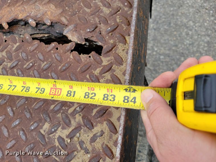 image for item NO9788 1996 Ford F350 XL flatbed pickup truck