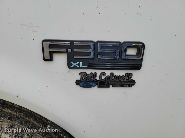 image for item NO9788 1996 Ford F350 XL flatbed pickup truck