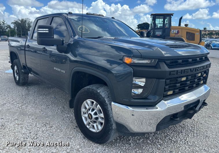 image for item YA0992 2020 Chevrolet Silverado 2500HD Crew Cab pickup truck