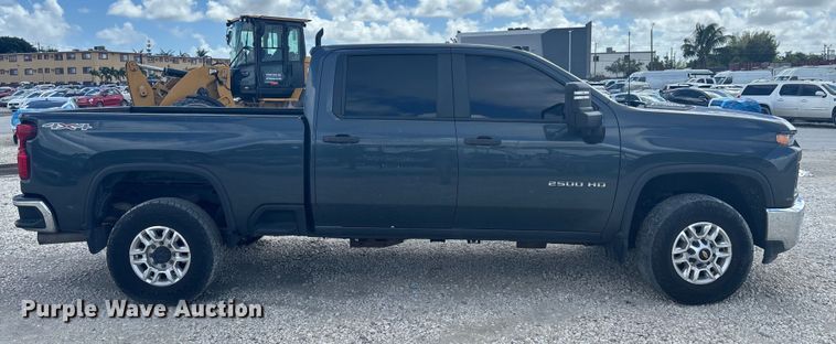 image for item YA0992 2020 Chevrolet Silverado 2500HD Crew Cab pickup truck