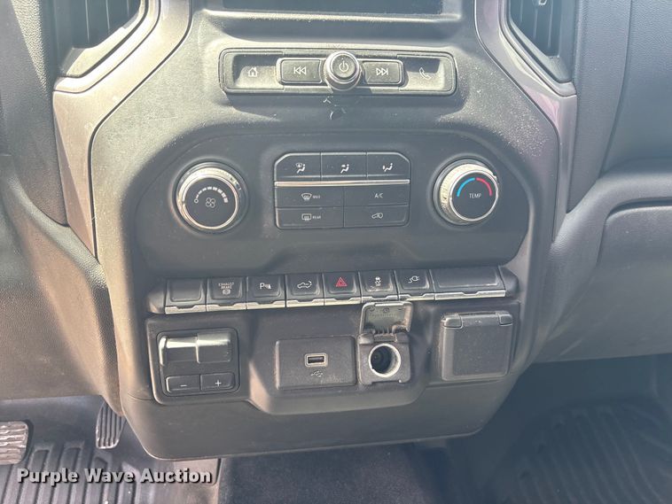 image for item YA0992 2020 Chevrolet Silverado 2500HD Crew Cab pickup truck