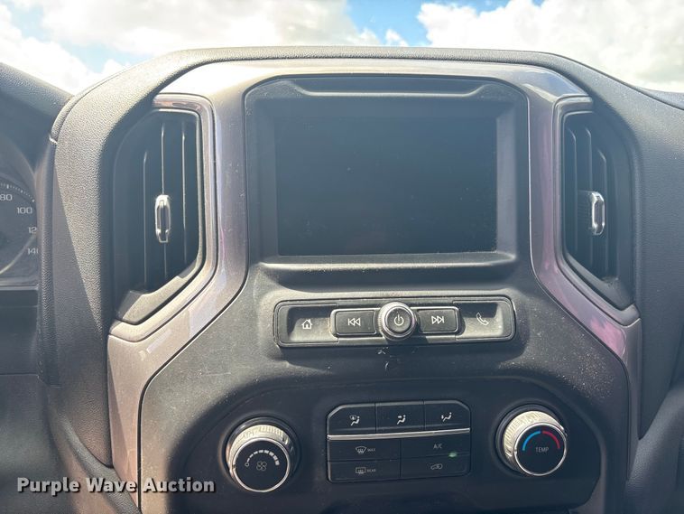 image for item YA0992 2020 Chevrolet Silverado 2500HD Crew Cab pickup truck