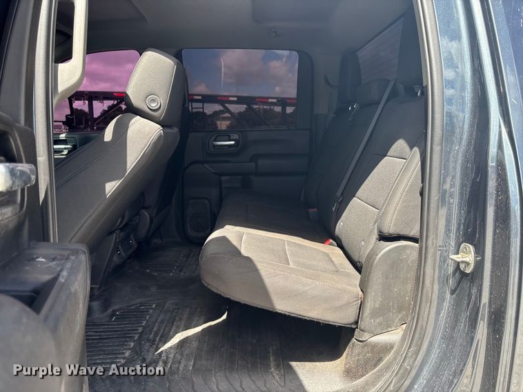 image for item YA0992 2020 Chevrolet Silverado 2500HD Crew Cab pickup truck