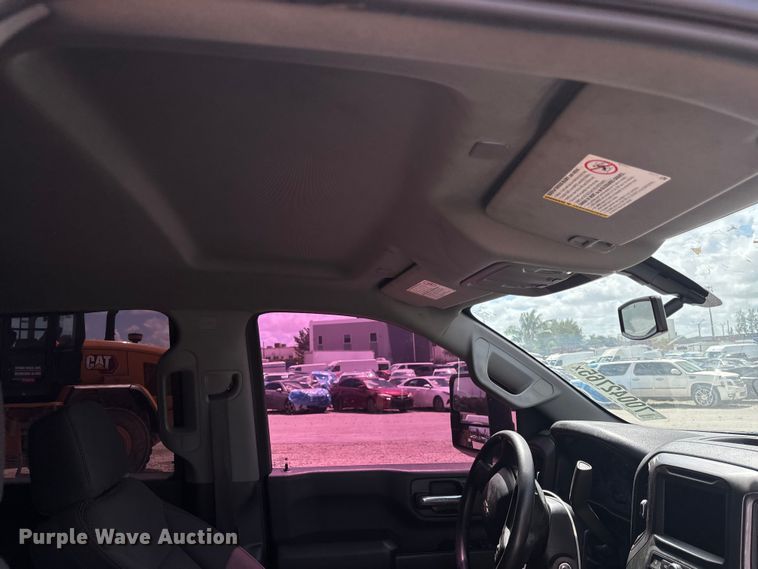 image for item YA0992 2020 Chevrolet Silverado 2500HD Crew Cab pickup truck