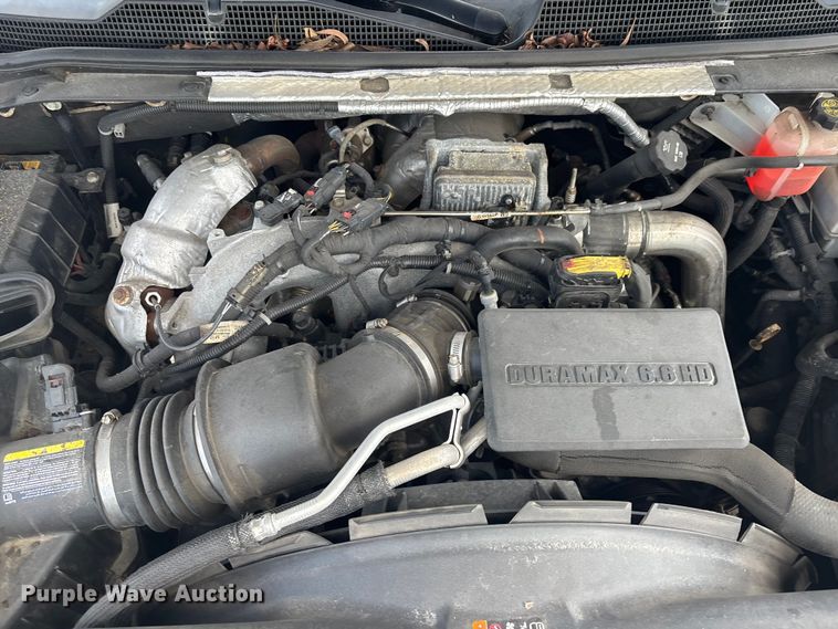 image for item YA0992 2020 Chevrolet Silverado 2500HD Crew Cab pickup truck