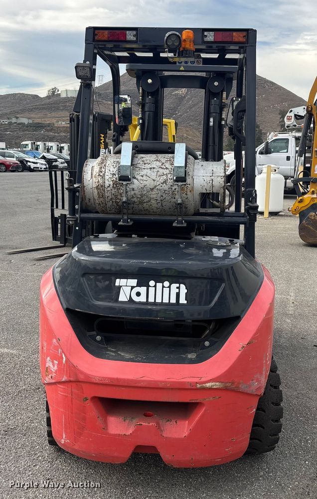image for item YA1013 Tailift PFG30 forklift