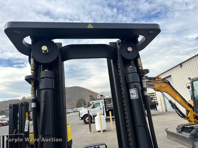 image for item YA1013 Tailift PFG30 forklift