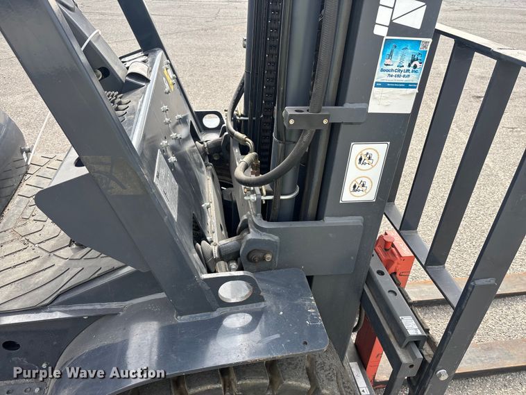 image for item YA1013 Tailift PFG30 forklift