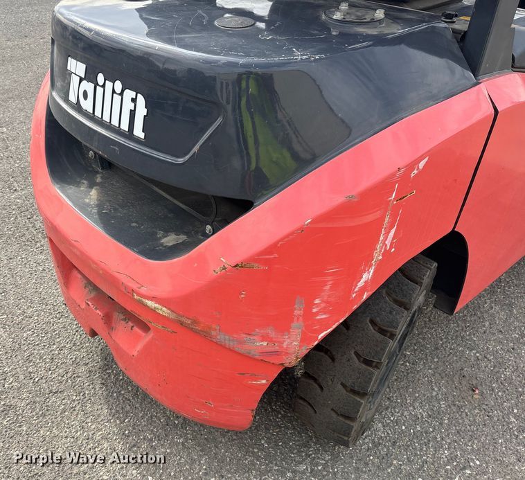 image for item YA1013 Tailift PFG30 forklift