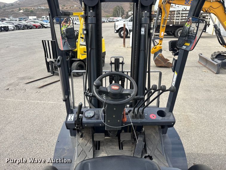image for item YA1013 Tailift PFG30 forklift