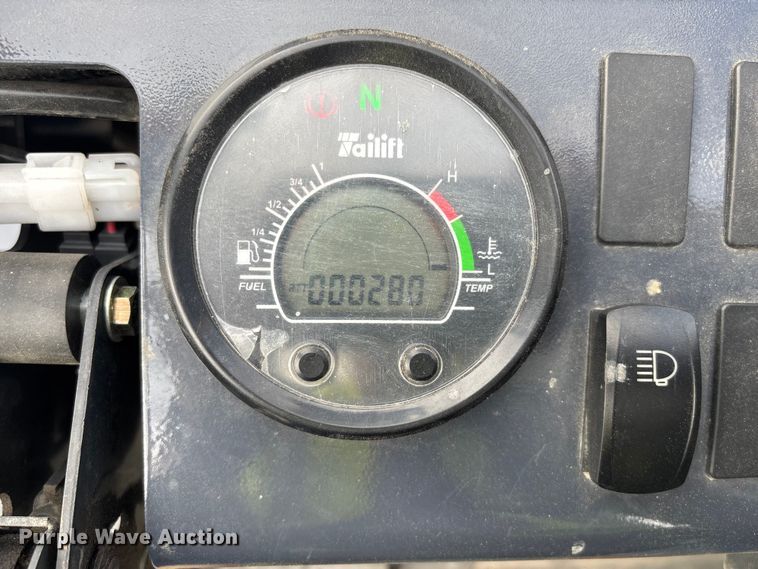 image for item YA1013 Tailift PFG30 forklift