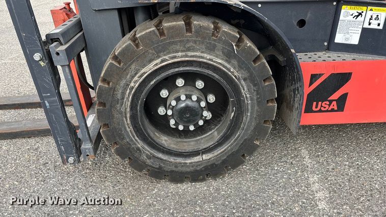 image for item YA1013 Tailift PFG30 forklift