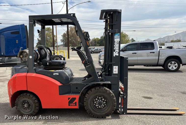 image for item YA1014 Tailift PFG25 forklift