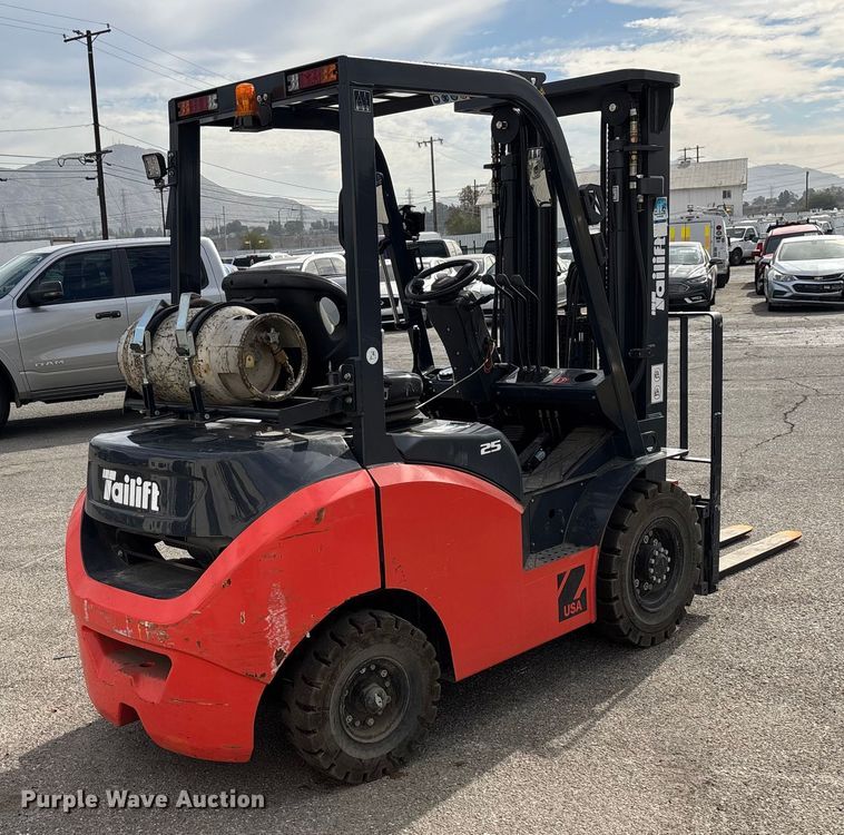 image for item YA1014 Tailift PFG25 forklift