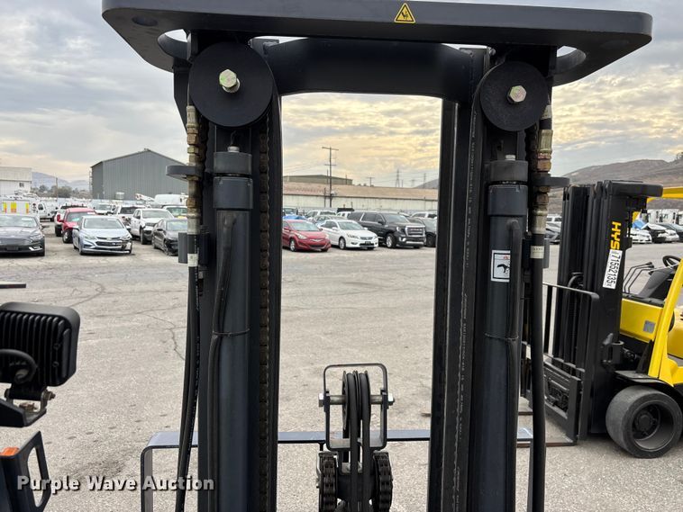 image for item YA1014 Tailift PFG25 forklift