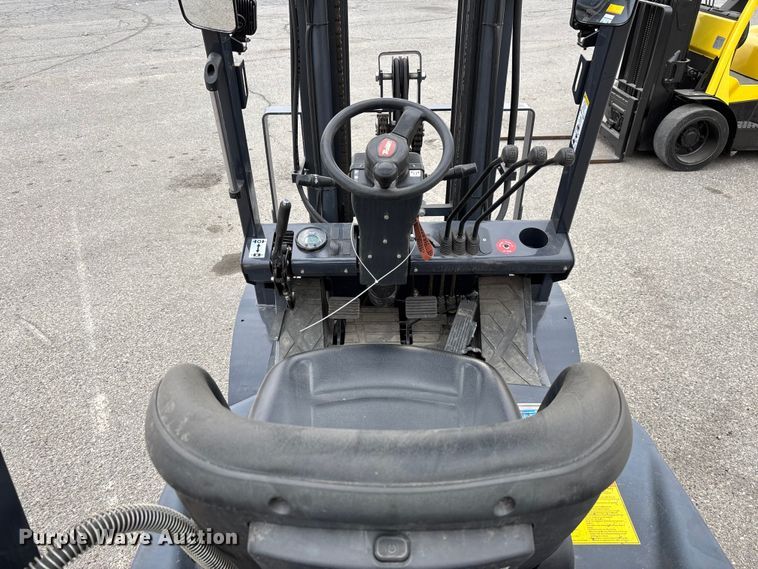 image for item YA1014 Tailift PFG25 forklift