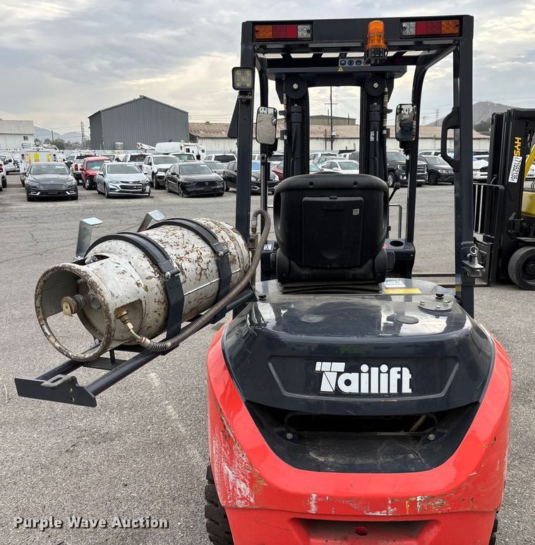 image for item YA1014 Tailift PFG25 forklift