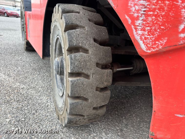 image for item YA1014 Tailift PFG25 forklift