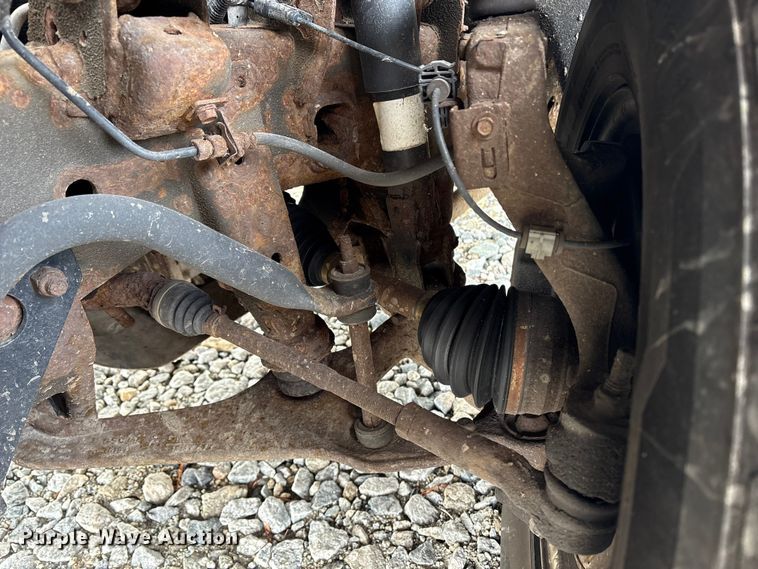 image for item YA1187 2016 Chevrolet Silverado 3500HD flatbed pickup truck