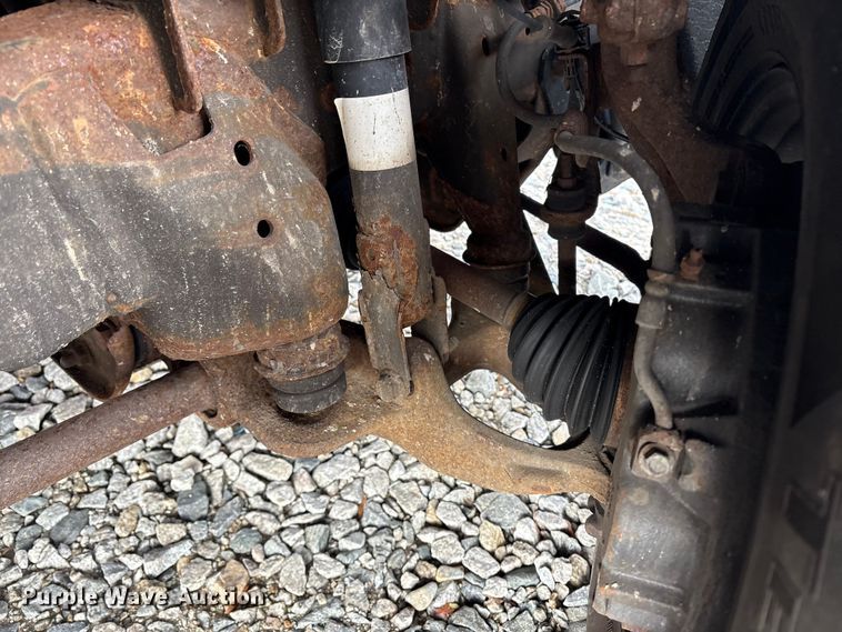 image for item YA1187 2016 Chevrolet Silverado 3500HD flatbed pickup truck